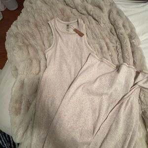 Slims Sleeveless Tank dress in Heathered Light Beige